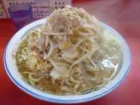 「小ラーメン（野菜ちょいマシ　ニンニク　アブラ　　タマネギW）」@麺屋 桐龍の写真