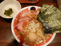 「特製中華そば＋白ごはん」@すごい煮干ラーメン凪 大久保北口店の写真