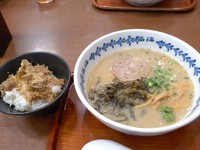 「高菜ラーメン、赤麺、替え玉W、スタミナチャーシュー丼」@西海製麺所 稲城若葉台店の写真