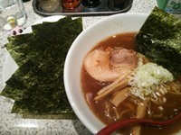 「あっさり豚骨らーめん＋ランチ時サービスライス＋海苔」@麺屋 板橋の写真
