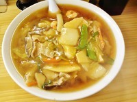 「五目そば(700円)+半カレーライス(300円)」@らーめん・餃子 自由軒の写真