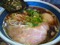 「しょうゆらーめん＋味付け玉子」@とうかんやの写真