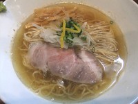 「鯵煮干しの塩そば（750円）」@町田汁場 しおらーめん進化 町田駅前店の写真