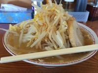 「ガッツ旨ラーメン【700円】野菜・ニンニク増し」@らーめん ◯八の写真