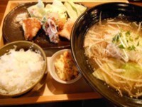 「美味だれからあげミニラーメンセット」@上田からあげセンターの写真