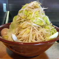 「（麺マシ）塩ラーメン 700円 + 大盛 + 豚 + 味玉」@豚星。の写真