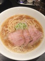 「比内肉鶏そば（小）スープ増し」@自家製麺 伊藤 銀座店の写真