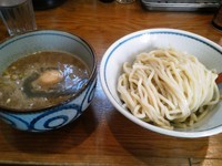 「濃厚煮干しつけ麺780味玉100」@月と鼈の写真