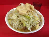 「小豚(ヤサイマシアブラカラメ)」@ラーメン二郎 茨城守谷店の写真