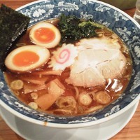 「味玉醤油ラー麺（濃口）」@麺屋 楼蘭 梅田店の写真