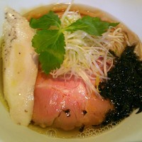 「鯵とカマスの煮干しそば　７５０円（３月２２、２３日限定）」@麺や 虎徹の写真