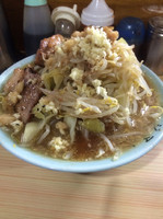 「らーめん、白、両炙り」@ラーメン富士丸 明治通り都電梶原店の写真