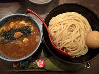 「半熟たまご＋つけ麺（冷、中）」@つけ麺専門店 三田製麺所 阿倍野店の写真