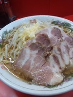 「小ラーメン豚増し」@麺でる 戸越店の写真