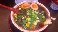 「中華そば小盛＋味付玉子（５３０円＋１００円）」@麺屋7.5Hz 新橋店の写真