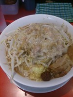 「ラーメン、麺少なめ、アブラ、辛玉、ショウガ」@用心棒の写真