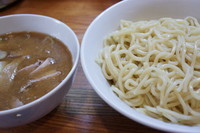 「半肉入りつけそば （大盛）＋タマネギ代３０円投入」@麺 髙はしの写真