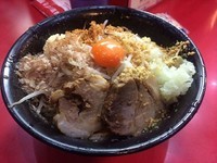 「まぜそば（アブラ　カラメ以外全マシ）+タマネギＷ」@麺屋 桐龍の写真