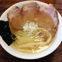 「煮豚らーめん（塩）780円」@上州地鶏らーめん まるわの写真