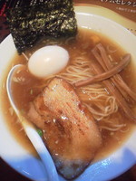 「中華そば＋味玉（クーポン）」@ゆいが 総本店の写真