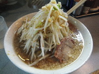 「ラーメン700円(ヤサイニンニクアブラカラメ)」@ラーメン 虎ノ門店の写真