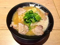 「鶏白湯＋生ビール中」@京都中華そば 天天有 大井町店の写真