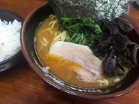 「ラーメン　（麺かため）650円の品」@家系ラーメン ○貴家の写真
