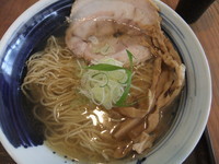 「塩そば（細麺）（690円）」@自家製麺 琥珀の写真