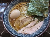 「限定　鶏支那そば（鶏節風味）・醤油（７００円）」@特級鶏蕎麦 龍介の写真