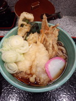 「春摘み天ぷらそば410円」@小諸そば 神田店の写真