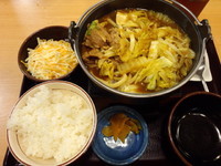 「〖期間限定〗とろ～りチーズカレー鍋定食650円」@すき家 御徒町南口店の写真