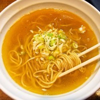 「【平日限定】素ラーメン（海老風味／塩）　500円」@はりけんラーメンの写真
