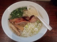 「端麗 鶏塩そば 680円」@鶏そば 三むらの写真