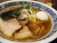 「煮干しそば+ゆで卵　810円」@中華そば 鍾馗の写真