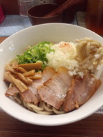 「俺あぶらそば大盛（玉ネギ多め）700円」@俺とあぶら Select 神田支店給油所の写真