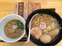 「あつもり大盛+ひがしくる麺（100円）＋くずれ玉子（30円）」@つけ麺屋の写真