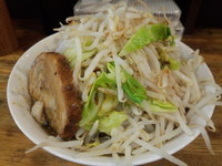 「ラーメン中800円」@ガッツリラーメン それは私のおいなりさんだの写真