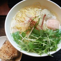 「あら炊き塩らぁめん大盛＋水菜」@麺屋 海神 吉祥寺店の写真