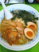 「ラーメン（味玉トッピング）」@万楽の写真