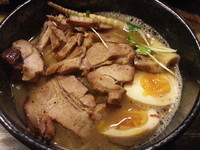 「らーめん（いつものVer.）￥900」@燈の車の写真