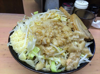 「まぜそば＋チーズ」@魔人豚の写真