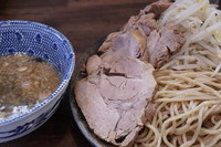 「つけ麺・大盛 （カラメ、野菜・ニンニクはマシマシ）＋豚Ｗ」@ラーメンJAPAN 川口本店の写真