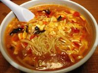 「サンラータン麺」@串焼居酒屋 郷味源の写真