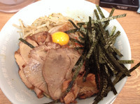 「汁無し豚野郎ラーメン+もっちりヤミツキ水餃子」@野郎ラーメン 西武新宿駅前店の写真