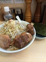 「ラーメン(のり、ニンニク、アブラ、カラメ)」@自家製ラーメン 大者の写真