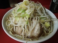 「小ラーメン＋野菜増＋脂少な目」@ラーメン二郎 千住大橋駅前店の写真