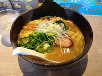 「鐙らぁめん（大盛りサービス）710円」@麺や鐙壱番の写真