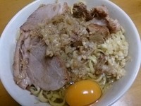 「汁なしラーメン 生玉子 ニンニク少し」@ラーメン もみじ屋の写真