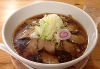「チャーシュー麺(並)＋白ネギ(900円＋50円)」@相模 大勝軒の写真
