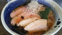 「鶏だししょうゆラーメン（あっさり）チャーシュー増し」@麺処 景虎 戸塚安行店の写真